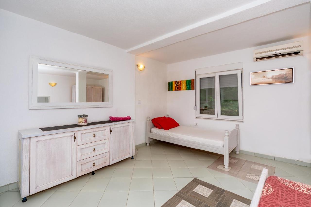 Apartmani Lira Sutomore Dış mekan fotoğraf