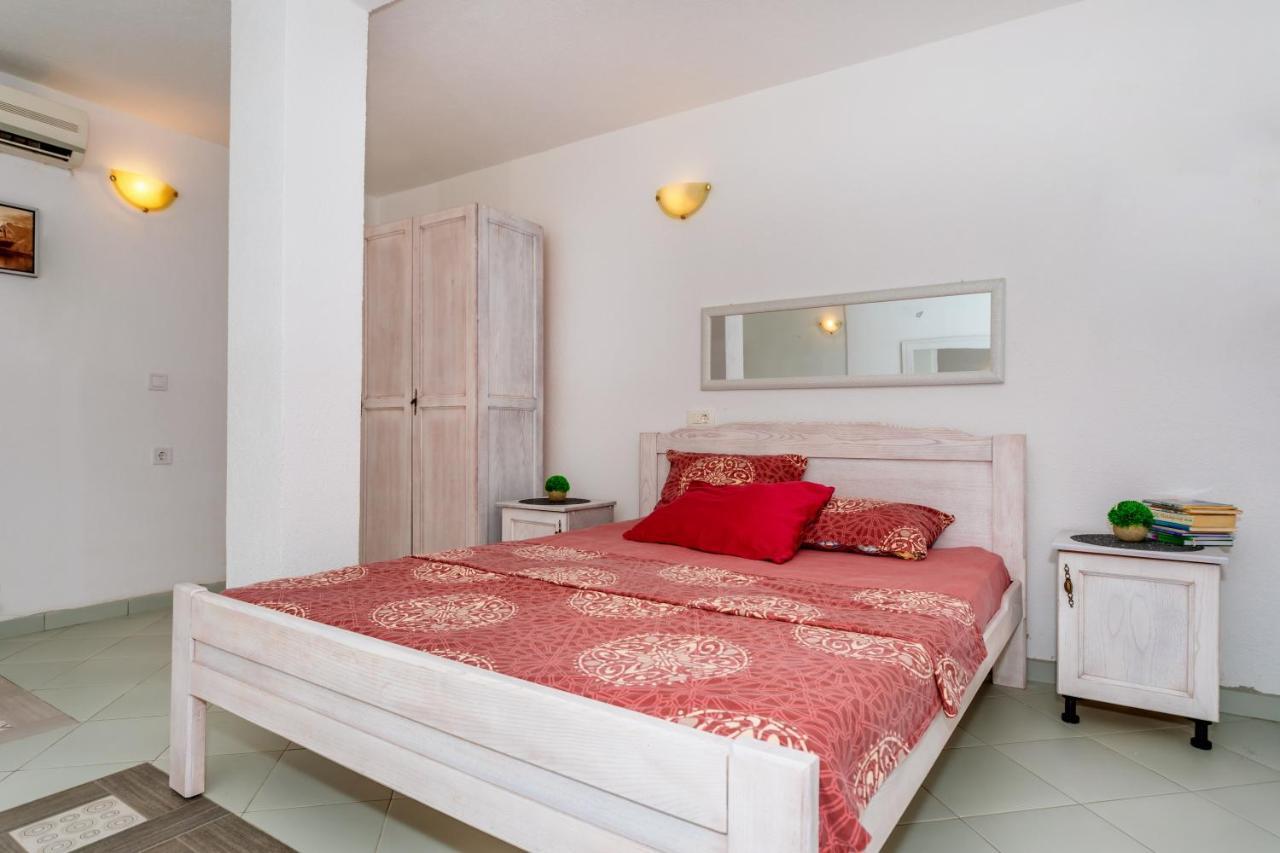 Apartmani Lira Sutomore Dış mekan fotoğraf