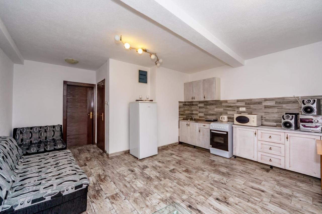 Apartmani Lira Sutomore Dış mekan fotoğraf