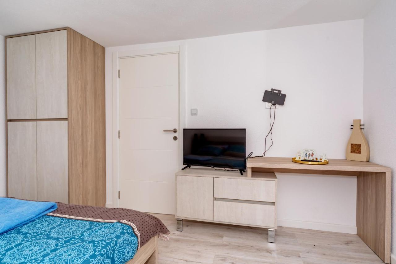 Apartmani Lira Sutomore Dış mekan fotoğraf