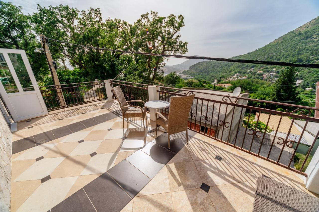 Apartmani Lira Sutomore Dış mekan fotoğraf