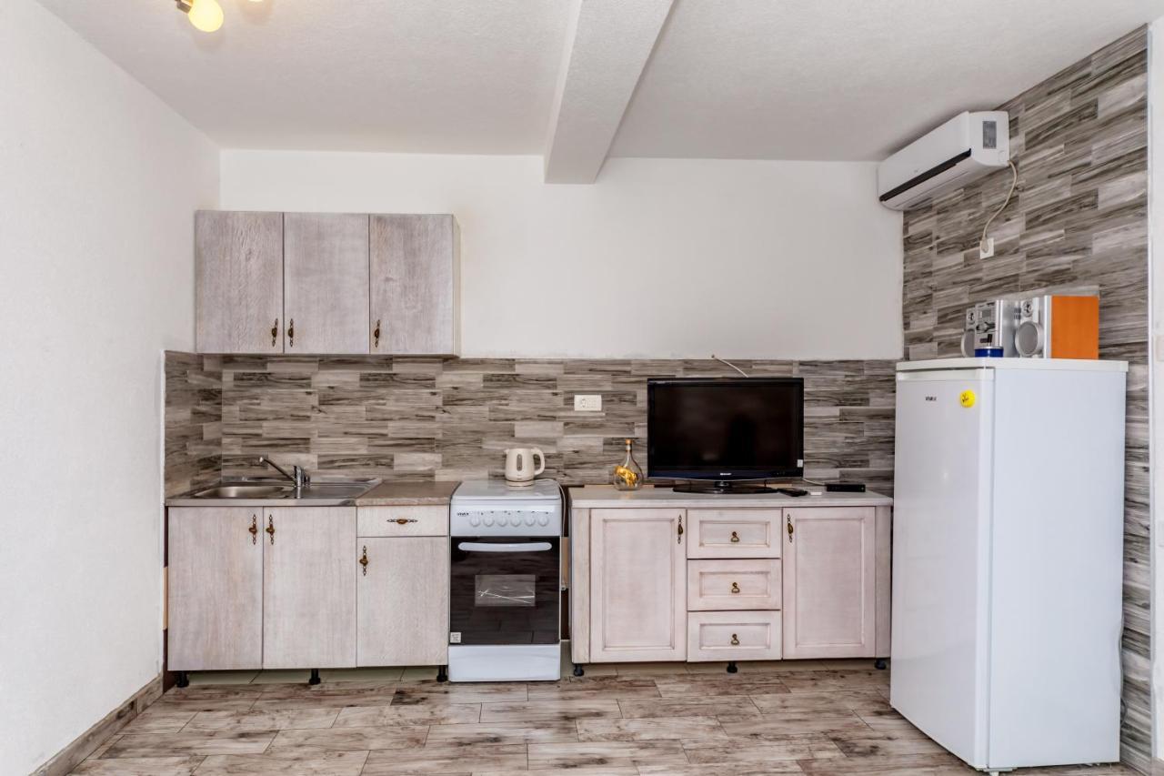 Apartmani Lira Sutomore Dış mekan fotoğraf