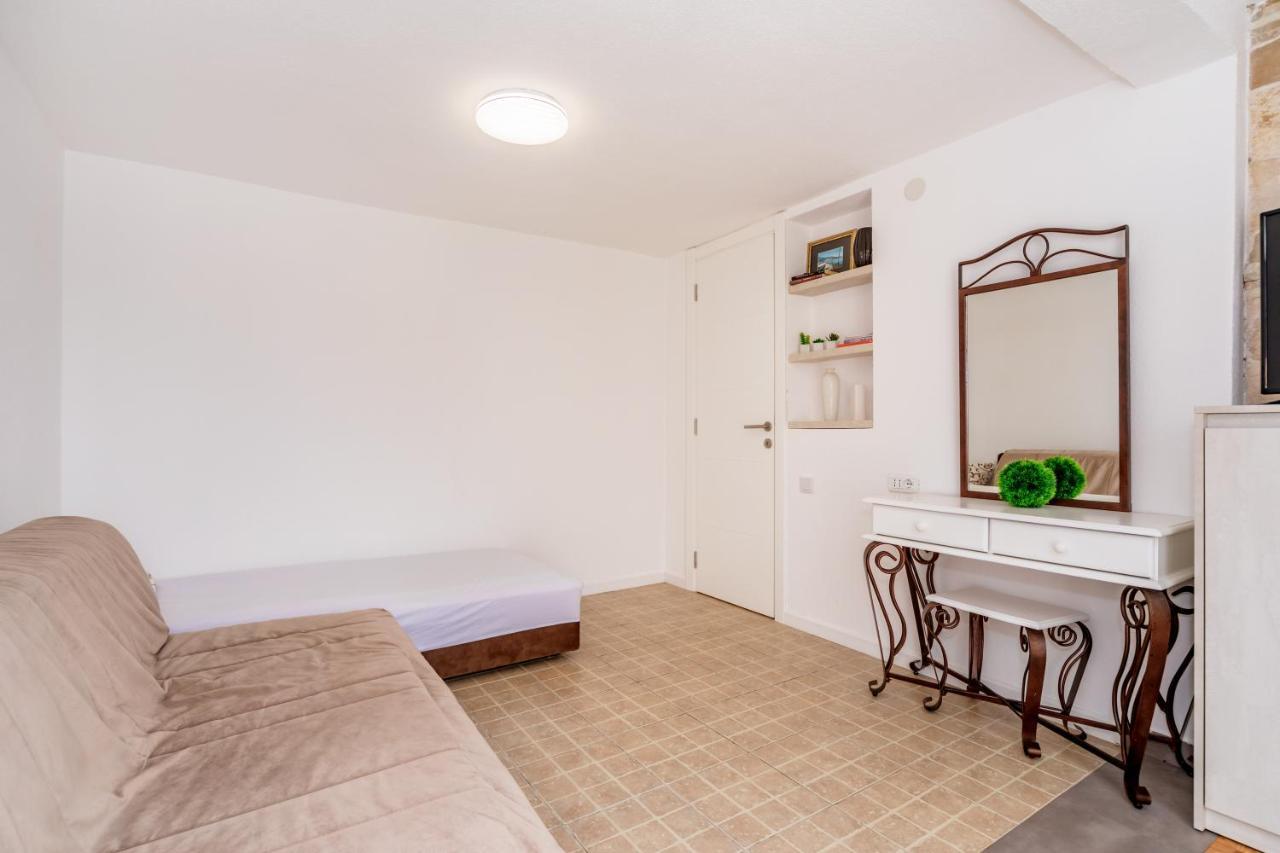 Apartmani Lira Sutomore Dış mekan fotoğraf