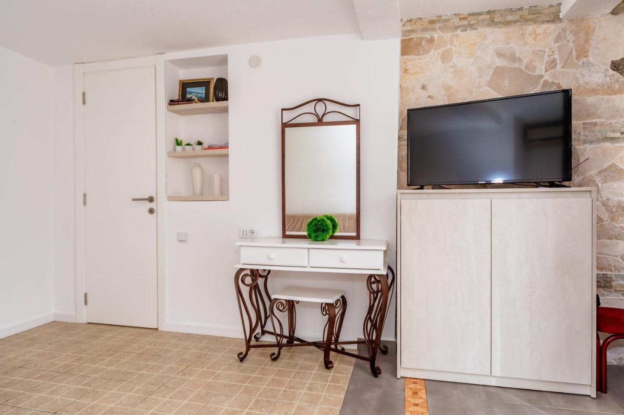 Apartmani Lira Sutomore Dış mekan fotoğraf